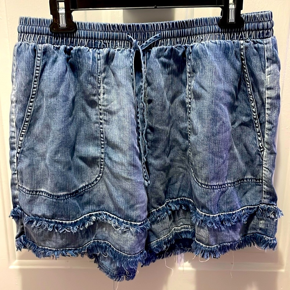 Easel soft denim shorts